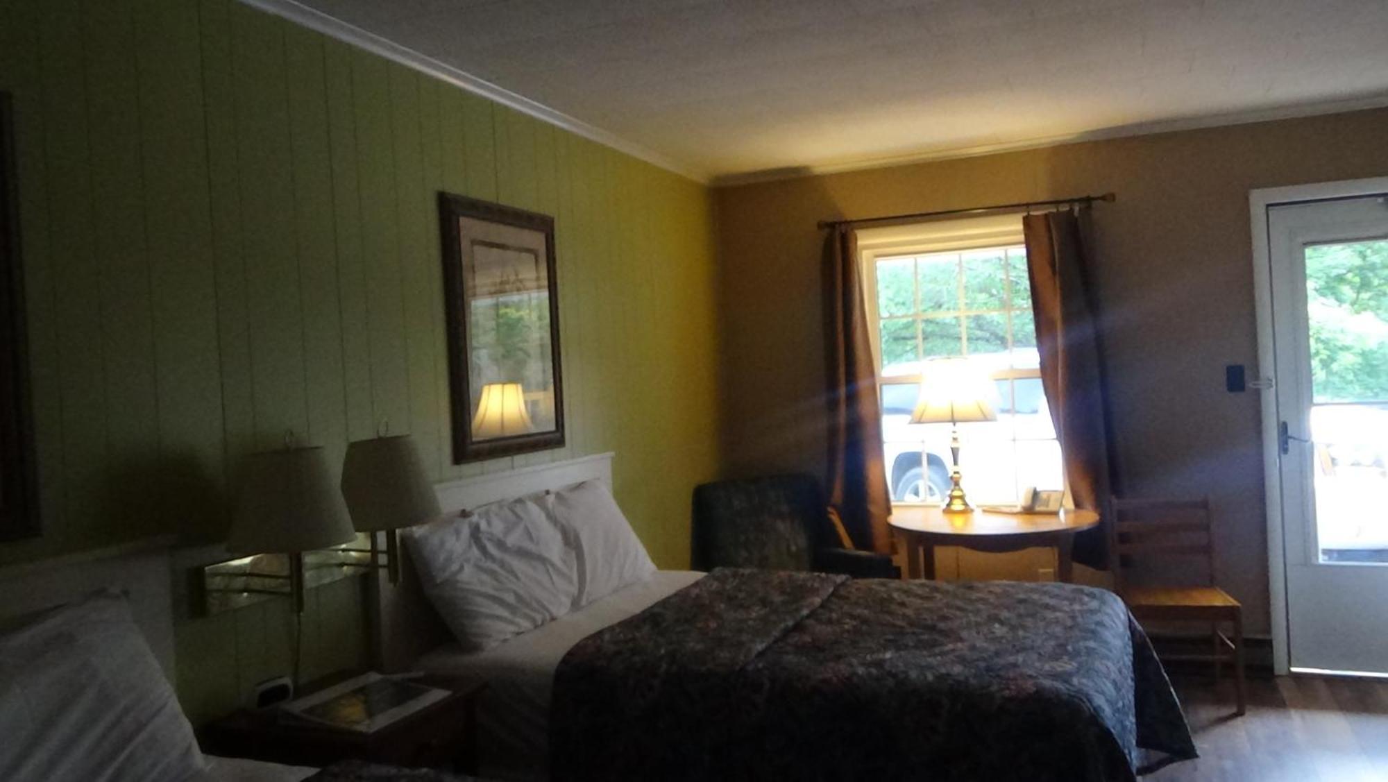הוט ספרינגס Roseloe Motel מראה חיצוני תמונה