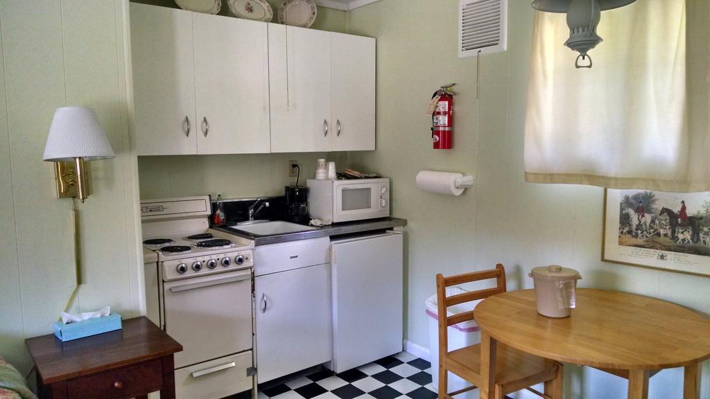 הוט ספרינגס Roseloe Motel מראה חיצוני תמונה